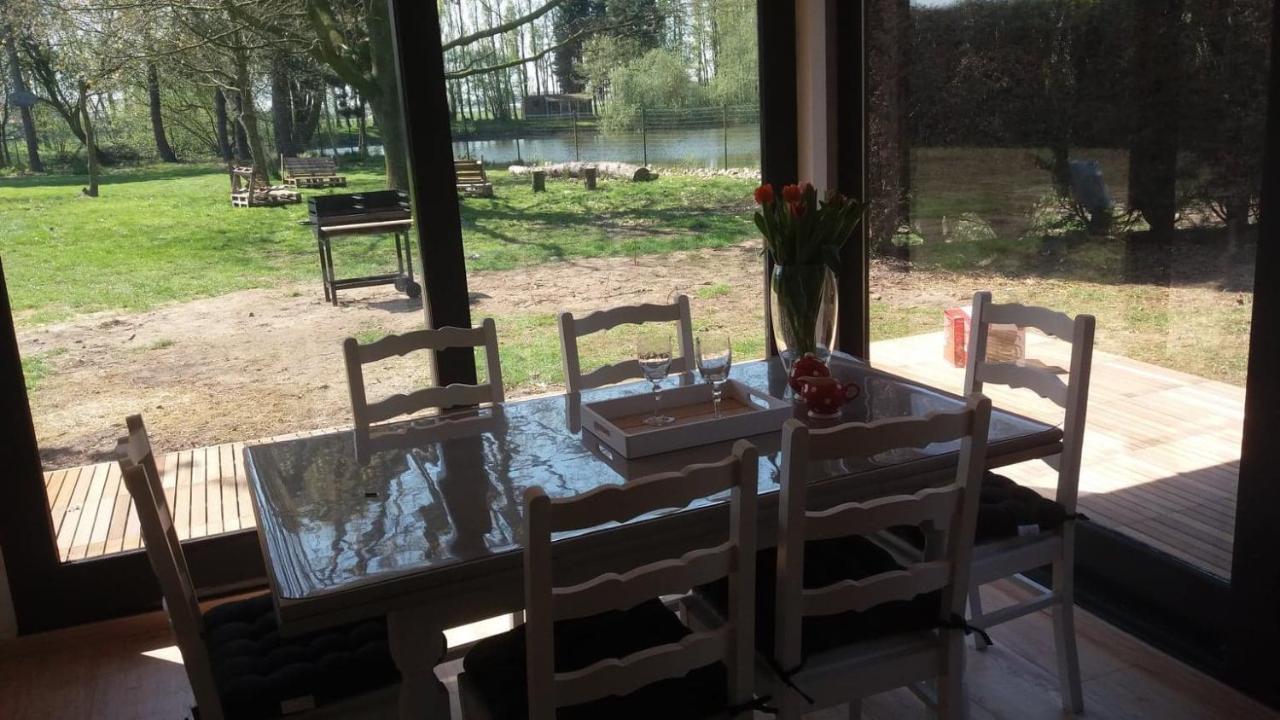 Rosy Garden In The Winter Villa Lichtervelde Ngoại thất bức ảnh